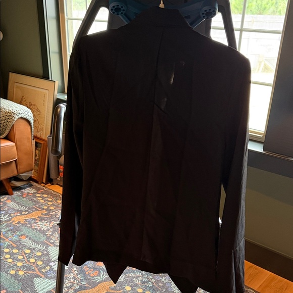 Lulu's Classic Black Blazer - Picture 3 of 3